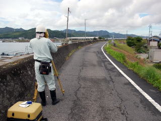4級基準点測量風景(写真) 4級基準点測量風景〈写真〉